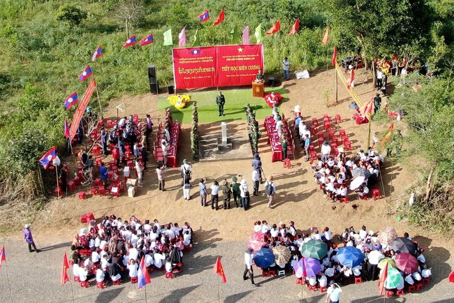 Tổ chức trung thu cho hàng nghìn trẻ em ở khu vực biên giới- Ảnh 1.
