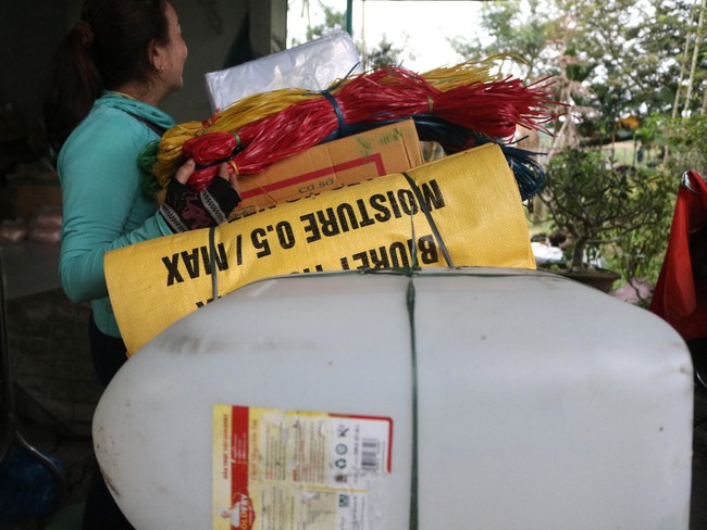 Đà Nẵng trước bão số 13: Chưa kịp nguôi nỗi đau sau mưa lũ, lại gồng mình trong nỗi lo mới- Ảnh 6.