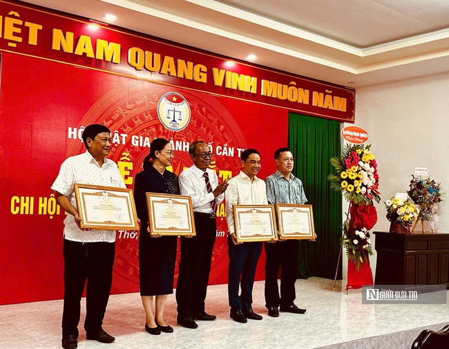 Hội Luật gia Tp.Cần Thơ: Ra mắt Chi hội Luật gia Văn phòng Thành hội- Ảnh 2.