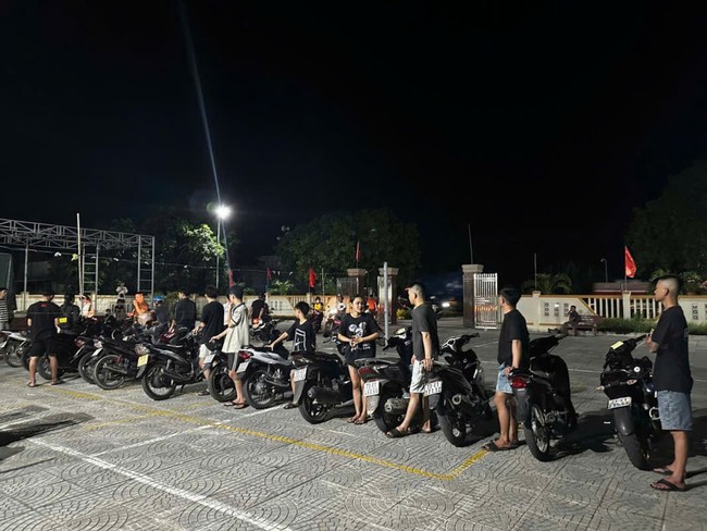Hơn 100 thanh thiếu niên một xã bị xử phạt vi phạm trật tự an toàn giao thông- Ảnh 1. Hơn 100 thanh thiếu niên một xã bị xử phạt vi phạm trật tự an toàn giao thông- Ảnh 1.