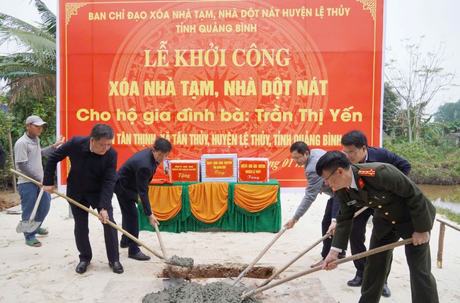 Chương trình xóa nhà tạm, nhà dột nát ở Quảng Bình đạt nhiều kết quả tích cực.- Ảnh 2. Chương trình xóa nhà tạm, nhà dột nát ở Quảng Bình đạt nhiều kết quả tích cực.- Ảnh 2.