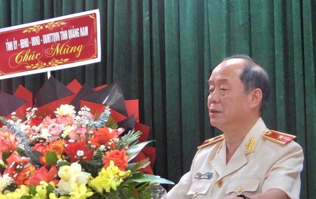 Công bố nhân sự Công an Đà Nẵng sau sáp nhập- Ảnh 5. Công bố nhân sự Công an Đà Nẵng sau sáp nhập- Ảnh 5.