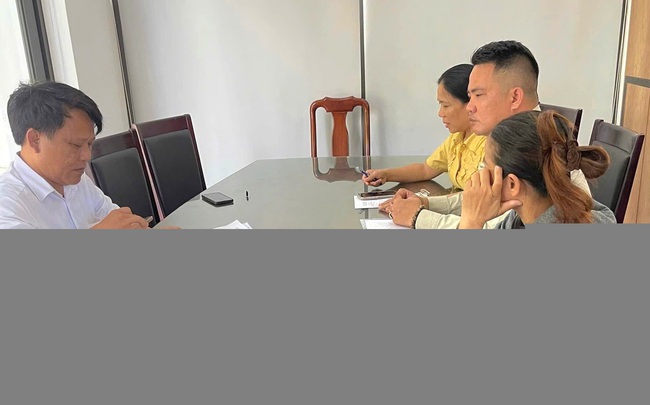 Xử phạt chủ quán vỉa hè "chặt chém" đoàn khách ở Đà Nẵng- Ảnh 1. Xử phạt chủ quán vỉa hè "chặt chém" đoàn khách ở Đà Nẵng- Ảnh 1.