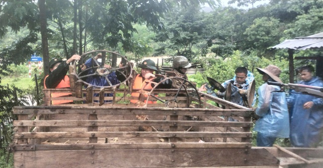 Quảng Trị mưa lớn gây chia cắt một số nơi, sơ tán người dân đến nơi an toàn - Ảnh 3. Quảng Trị mưa lớn gây chia cắt một số nơi, sơ tán người dân đến nơi an toàn - Ảnh 3.
