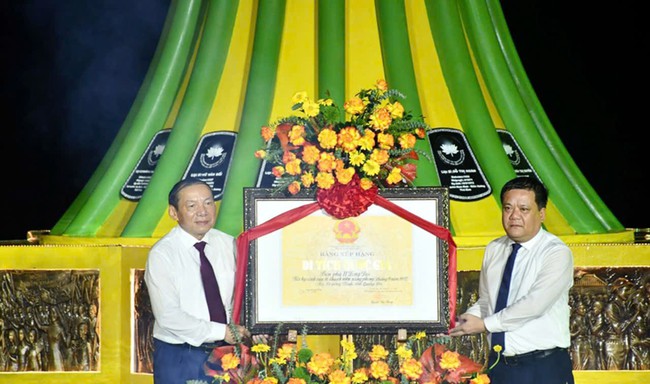 Khánh thành Khu tưởng niệm thanh niên xung phong hy sinh tại Bến phà Long Đại- Ảnh 4.
