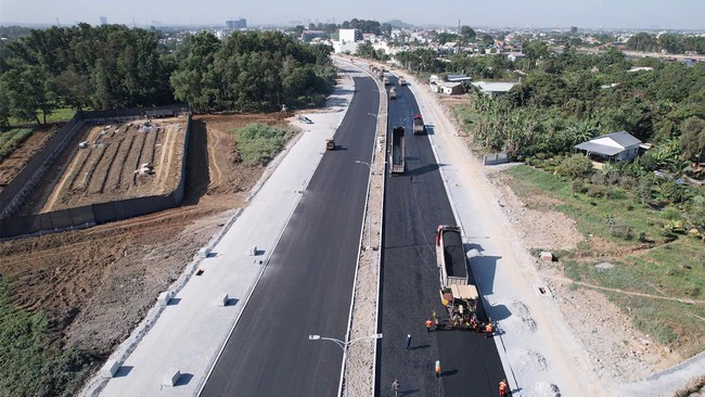 Cầu Thống Nhất &ldquo;thay &aacute;o mới&rdquo;, sẵn s&agrave;ng th&ocirc;ng xe kỹ thuật trước Tết- Ảnh 1.