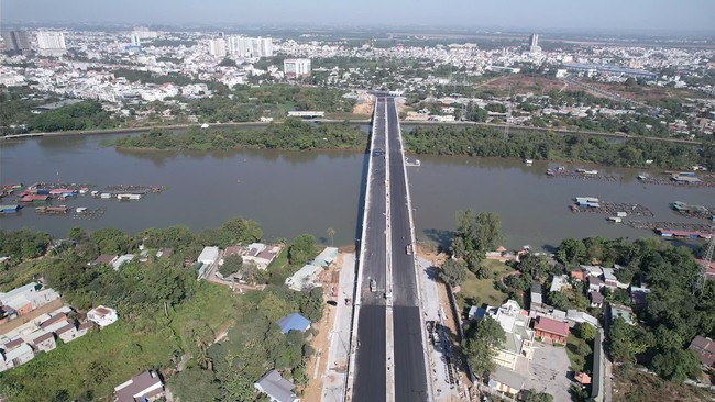 Cầu Thống Nhất &ldquo;thay &aacute;o mới&rdquo;, sẵn s&agrave;ng th&ocirc;ng xe kỹ thuật trước Tết- Ảnh 13.