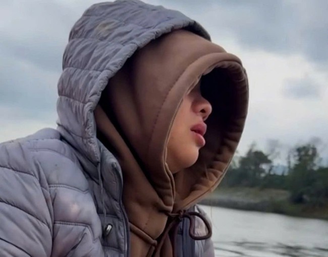 Vụ lật đ&ograve; chở 7 người: T&igrave;m thấy 2 &ocirc;ng ch&aacute;u, s&ocirc;ng Gianh phủ m&agrave;u tang thương - Ảnh 3.