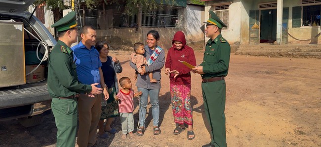 V&ugrave;ng bi&ecirc;n giới Quảng Trị rộn r&agrave;ng trước ng&agrave;y hội non s&ocirc;ng- Ảnh 3.