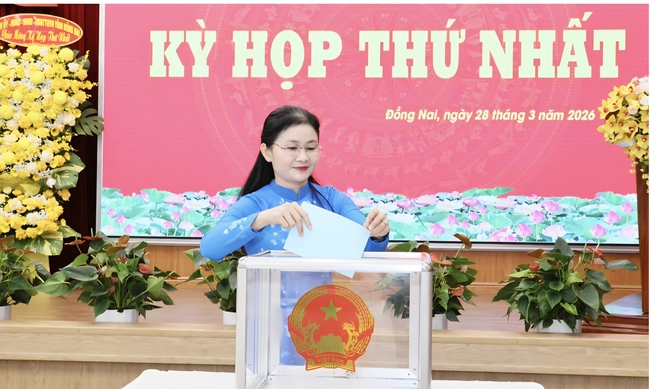 Kỳ họp thứ nhất HĐND tỉnh Đồng Nai kh&oacute;a XI: Kiện to&agrave;n bộ m&aacute;y, khởi đầu chặng đường ph&aacute;t triển mới- Ảnh 5.