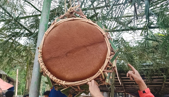 Lễ hội Đập trống v&agrave; chuyện t&igrave;nh "một đ&ecirc;m" kỳ lạ giữa đại ng&agrave;n Trường Sơn- Ảnh 5.