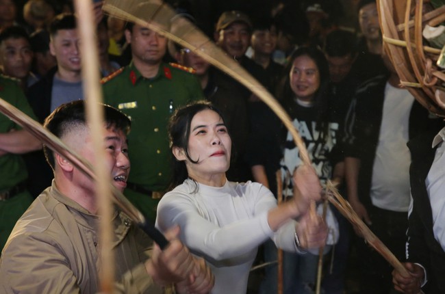 Lễ hội Đập trống v&agrave; chuyện t&igrave;nh "một đ&ecirc;m" kỳ lạ giữa đại ng&agrave;n Trường Sơn- Ảnh 7.