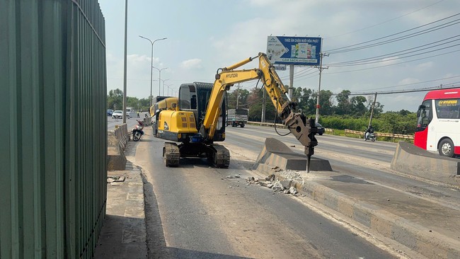 Th&aacute;o dỡ trạm thu ph&iacute; &ldquo;&aacute;n ngữ&rdquo; tr&ecirc;n QL51, trả lại mặt đường th&ocirc;ng tho&aacute;ng cho cửa ng&otilde; Đồng Nai- Ảnh 10.