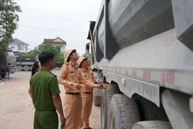 Quảng Trị tổng r&agrave; so&aacute;t, siết chặt quản l&yacute; phương tiện ngay từ gốc- Ảnh 2.