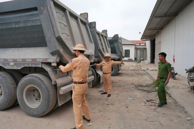Quảng Trị tổng r&agrave; so&aacute;t, siết chặt quản l&yacute; phương tiện ngay từ gốc- Ảnh 3.
