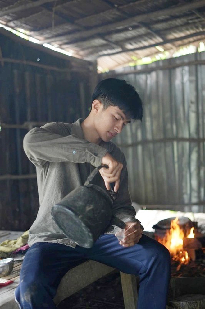 Lê Tuấn Khang: Từ chàng trai chăn vịt đến TikToker 5 triệu lượt theo dõi gây ấn tượng- Ảnh 4. Lê Tuấn Khang: Từ chàng trai chăn vịt đến TikToker 5 triệu lượt theo dõi gây ấn tượng- Ảnh 4.