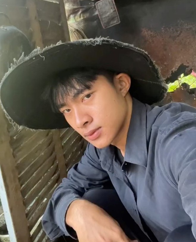 Lê Tuấn Khang: Từ chàng trai chăn vịt đến TikToker 5 triệu lượt theo dõi gây ấn tượng- Ảnh 6. Lê Tuấn Khang: Từ chàng trai chăn vịt đến TikToker 5 triệu lượt theo dõi gây ấn tượng- Ảnh 6.