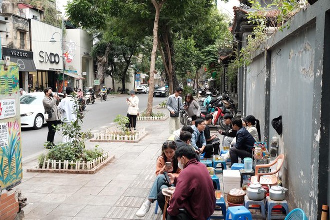 Quán trà đá đã "biến mất" sau khi Sơn Tùng M-TP chụp ảnh, lỗi do đâu?- Ảnh 4. Quán trà đá đã "biến mất" sau khi Sơn Tùng M-TP chụp ảnh, lỗi do đâu?- Ảnh 4.
