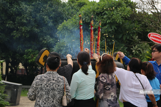 Tp.HCM: Tưởng niệm và tri ân các anh hùng liệt sĩ- Ảnh 5.