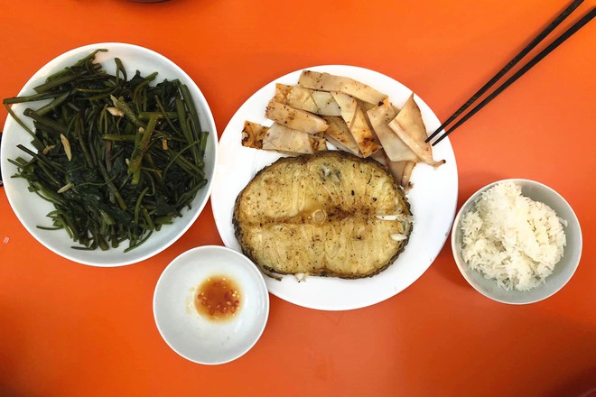 Ca sĩ Lê Uyên Nhi