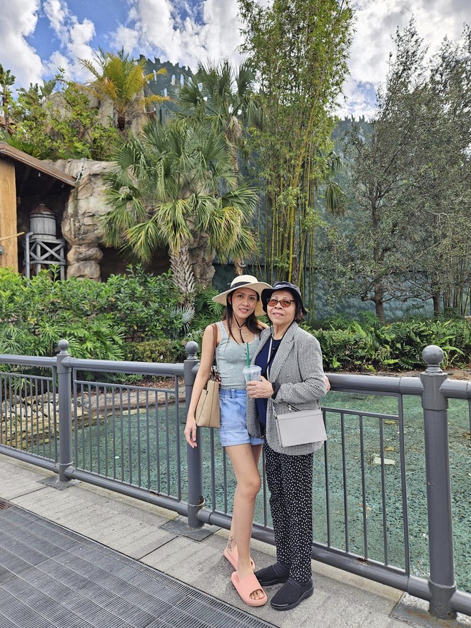 Ca sĩ Lê Uyên Nhi 