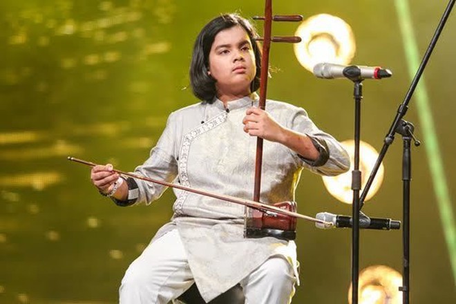 "Thần đồng âm nhạc" Vietnam Idol Kids 2016, biết chơi 16 loại nhạc cụ, là bác sĩ đa khoa tương lai- Ảnh 5.