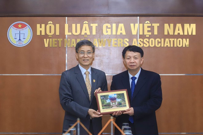 Tăng cường và mở rộng hợp tác giữa Hội Luật gia Việt Nam và Hội Luật gia Trung Quốc- Ảnh 7.