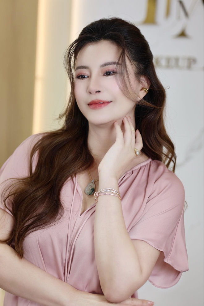 Nữ diễn viên "Sóng ở đáy sông" bất ngờ thông báo rời Ban Văn nghệ VTV ở tuổi U50 - Ảnh 12.