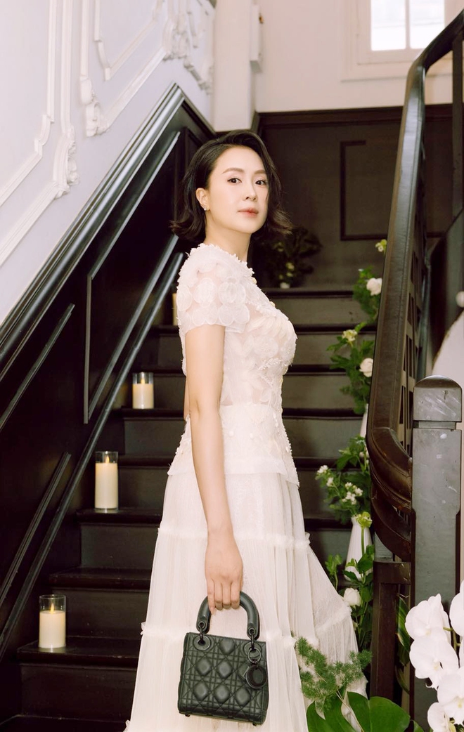 Nữ diên viên phim giờ vàng VTV: Qua 2 lần sinh nở, tuổi 42 nhan sắc lẫn style vẫn đẹp như nắng chiếu qua tim - Ảnh 9.