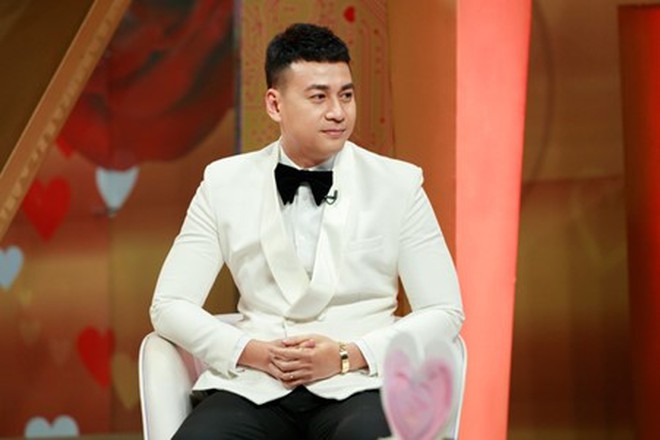 "Trai nhảy" Ngọc Thuận: U40 trẻ trung, sống kín tiếng bên vợ kém 17 tuổi - Ảnh 8.