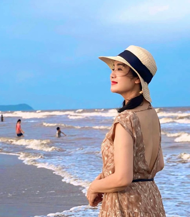 Mỹ nhân kiêu sa của điện ảnh Việt, tuổi U60 nhan sắc vượt thời gian, cuộc sống viên mãn - Ảnh 7.