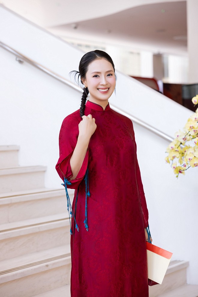 Nhan sắc đời thực "hack tuổi" của mỹ nhân phim Lằn ranh - Ảnh 9.