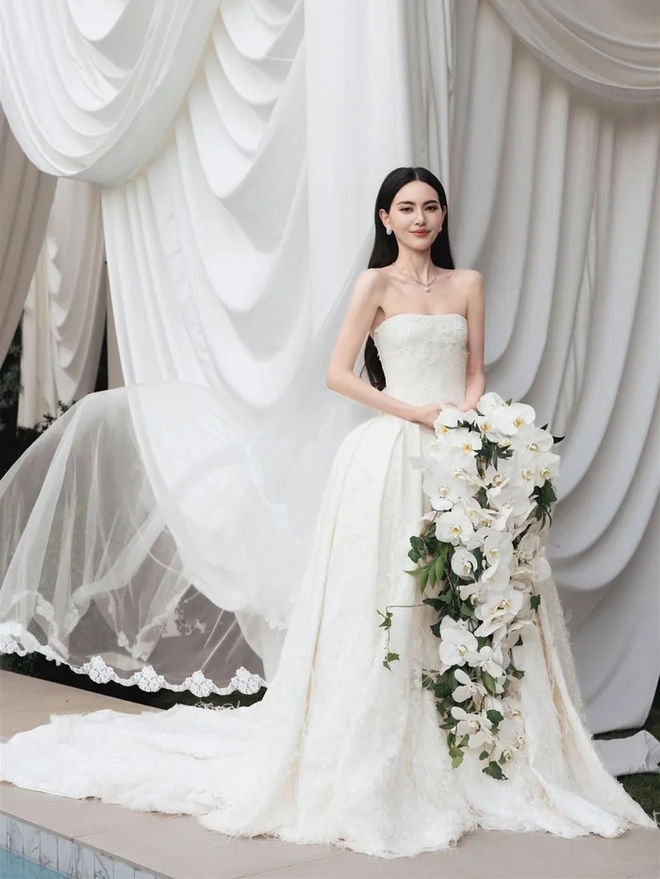 "Ma nữ đẹp nhất màn ảnh" chính thức lên xe hoa sau 7 năm hẹn hò - Ảnh 4.