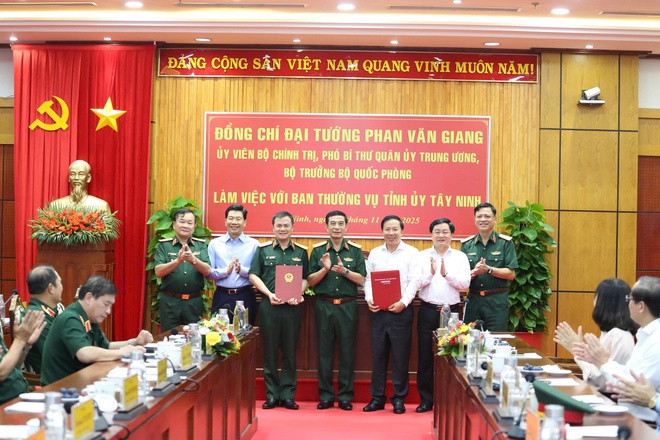 Đại tướng Phan Văn Giang làm việc với Ban Thường vụ Tỉnh ủy Tây Ninh - Ảnh 5.