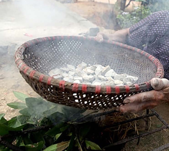 Đặc sản kỳ lạ từ loại đất hiếm có ở Việt Nam, ăn được như kẹo, có giá hàng trăm nghìn/kg - Ảnh 6.