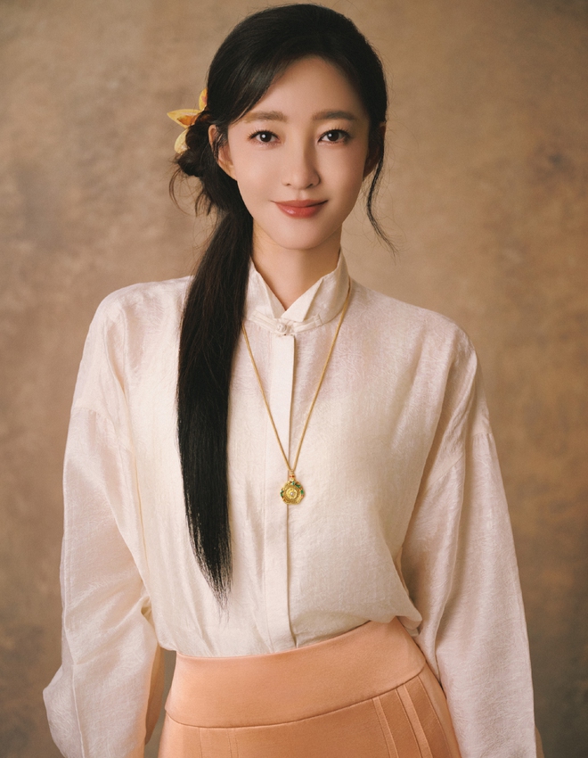 "Mỹ nhân phim giờ vàng" bị triệu tập điều tra, tịch thu tài sản sau khi chồng đại gia vào tù- Ảnh 4. "Mỹ nhân phim giờ vàng" bị triệu tập điều tra, tịch thu tài sản sau khi chồng đại gia vào tù- Ảnh 4.