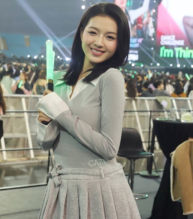 "Ngọc nữ thế hệ mới" sở hữu vẻ đẹp trong trẻo, style đời thường xuất sắc - Ảnh 11.