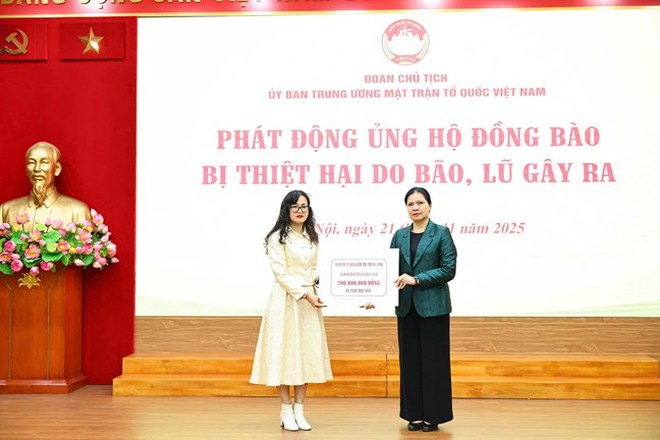 Hơn 112 tỷ đồng gửi tới đồng bào các tỉnh miền Trung, Tây Nguyên đang chịu thiệt hại nặng nề do bão lũ gây ra- Ảnh 18.