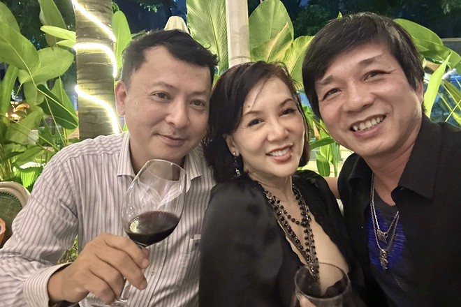 "Đệ nhất mỹ nhân" Diễm Hương bất ngờ về Việt Nam tái ngộ cùng bạn đồng khóa - Ảnh 6.