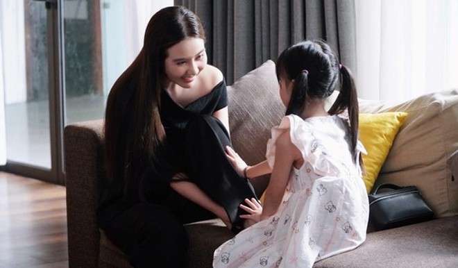 Nữ diễn viên đẹp tới mức cả giọt nước mắt rơi xuống cũng đẹp nao lòng- Ảnh 3.