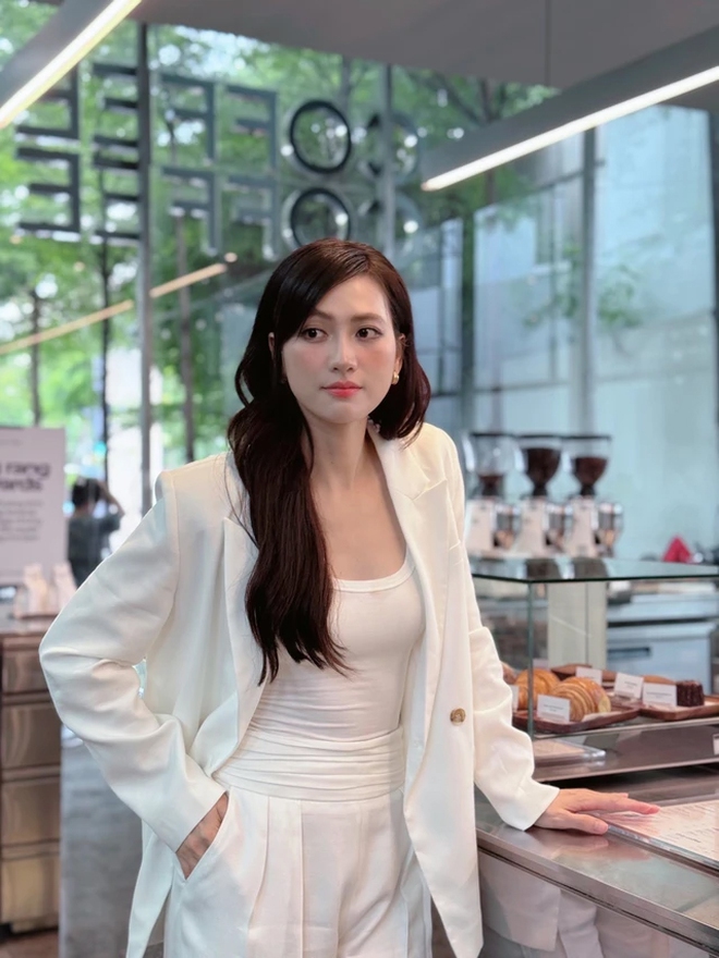 Nhan sắc đời thường của diễn viên vừa giành giải Nữ chính xuất sắc nhất tại Liên hoan phim Việt Nam - Ảnh 6.