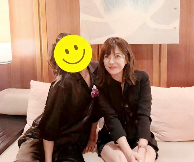 Triệu Vy xuất hiện với hình ảnh mới khác lạ - Ảnh 2.