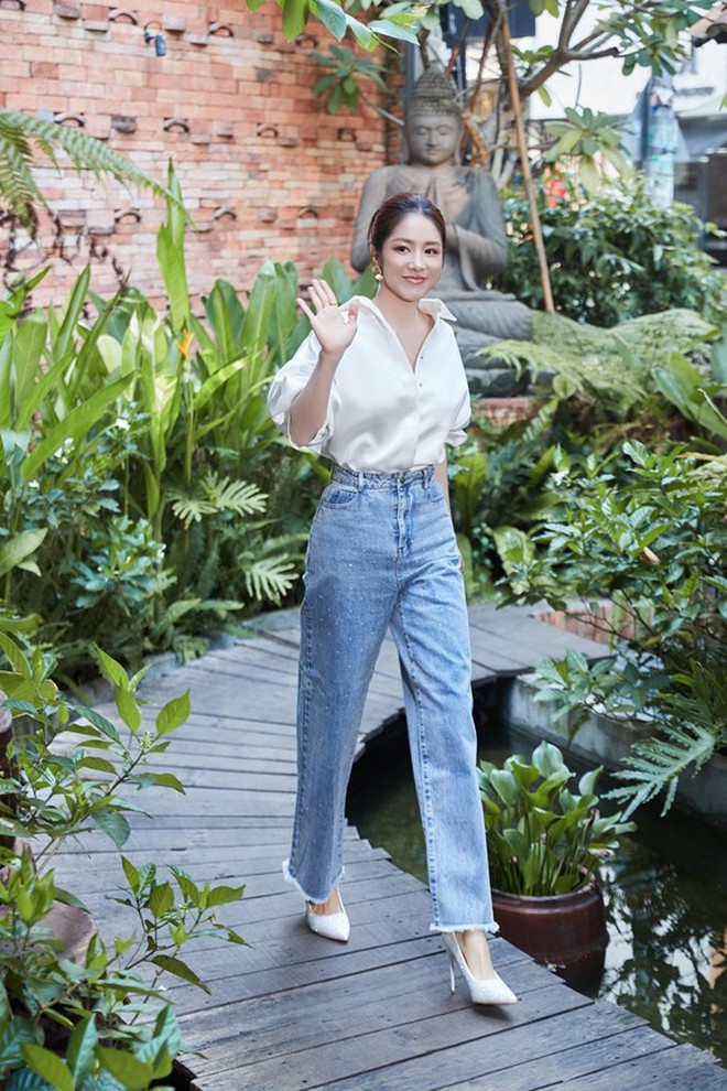 "Chị hai quốc dân": Từ "nữ hoàng nước mắt" màn ảnh đến quý cô sành điệu ngoài đời thực - Ảnh 6.