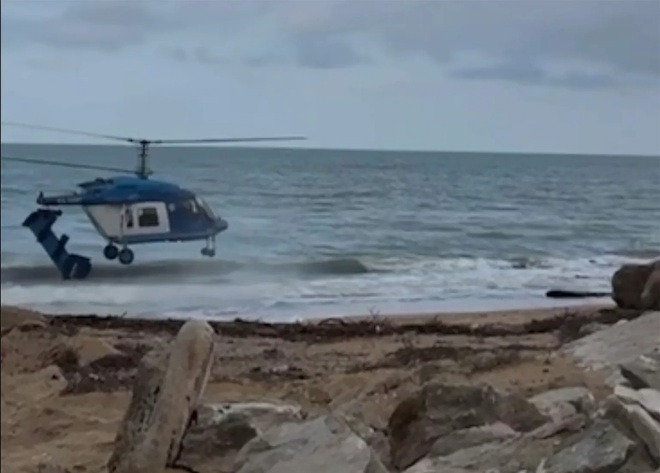 Phi công sống sót bị chỉ trích dữ dội sau vụ rơi trực thăng làm 4 người thiệt mạng- Ảnh 2. Phi công sống sót bị chỉ trích dữ dội sau vụ rơi trực thăng làm 4 người thiệt mạng- Ảnh 2.