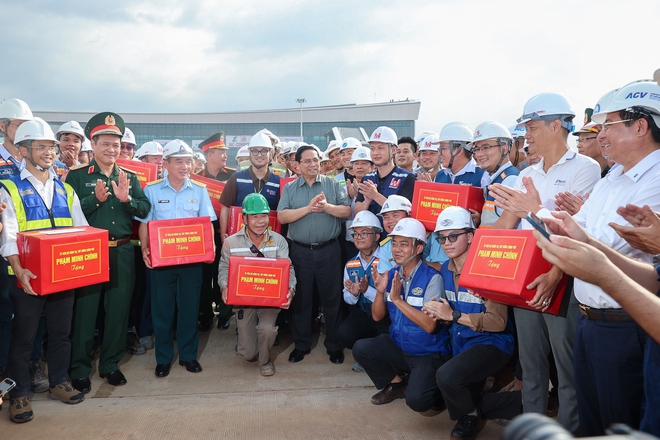 Thủ tướng: Sân bay Long Thành sẽ đón chuyến bay chính thức đầu tiên vào 19/12 - Ảnh 4.