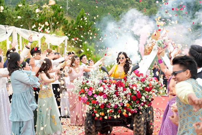 Khả Ngân bất ngờ sang Ấn Độ lấy con trai tỷ phú, đám cưới lộng lẫy, xa hoa - Ảnh 3.