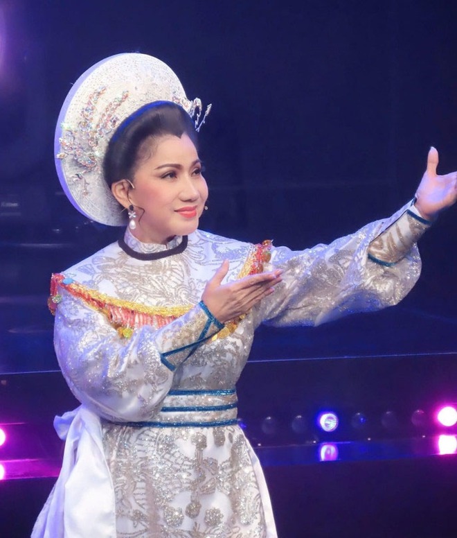 Nữ NSND Phượng Loan: Từng vượt "cửa tử" tai nạn, cuộc sống giản dị ở tuổi U60 - Ảnh 2.