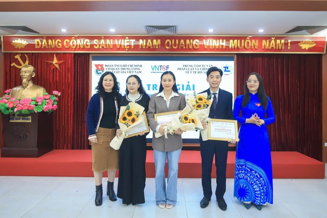 10 t&aacute;c phẩm được vinh danh ở Cuộc thi viết "T&igrave;m hiểu ph&aacute;p luật về ph&ograve;ng, chống t&aacute;c hại của thuốc l&aacute;" - Ảnh 4.