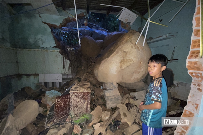 Sẻ chia "rốn lũ" Hòa Xuân, nhói lòng mẹ đơn thân mất 2 con trong đêm lũ- Ảnh 4.