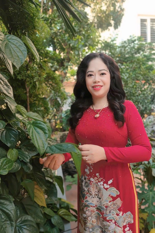 Nữ NSND luôn tự hào nhận "mình là gái quê", tuổi 58 "lên chức" vẫn giữ nét trẻ trung, năng động- Ảnh 3. Nữ NSND luôn tự hào nhận "mình là gái quê", tuổi 58 "lên chức" vẫn giữ nét trẻ trung, năng động- Ảnh 3.